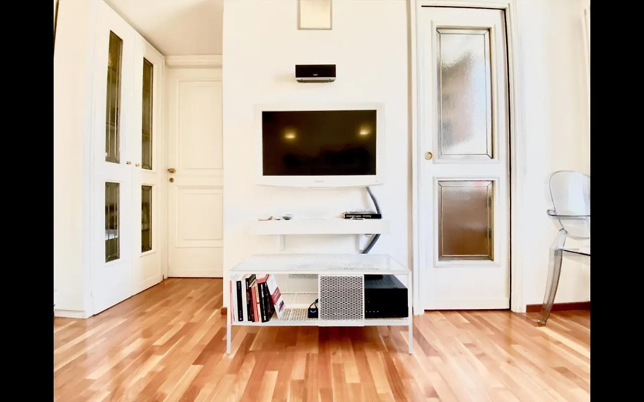 Charming Mini Apartment Near Vatican With Parking Rome