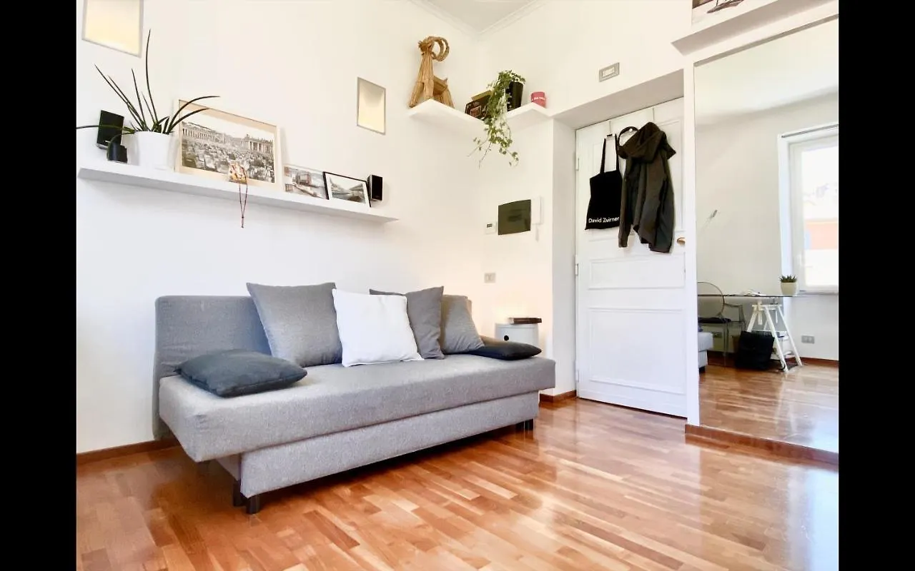 Charming Mini Apartment Near Vatican With Parking Rome
