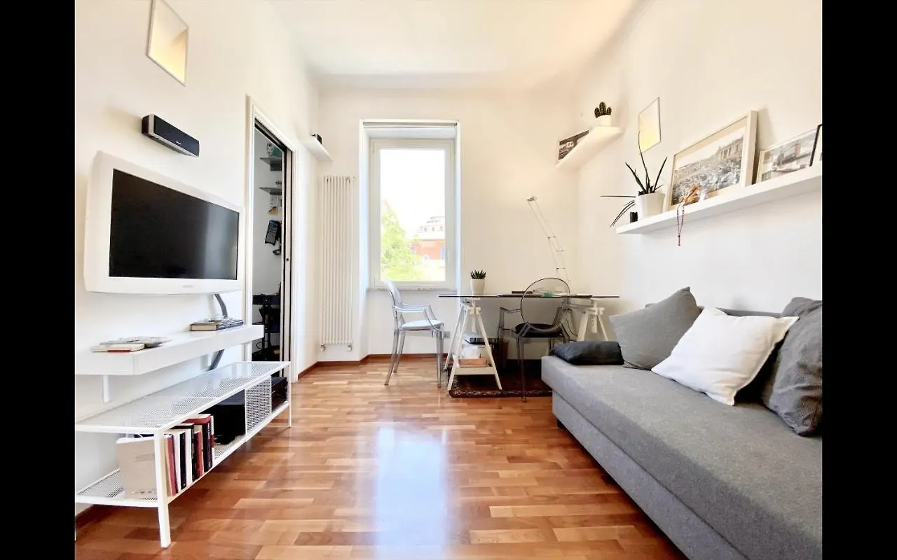 Charming Mini Apartment Near Vatican With Parking Rome
