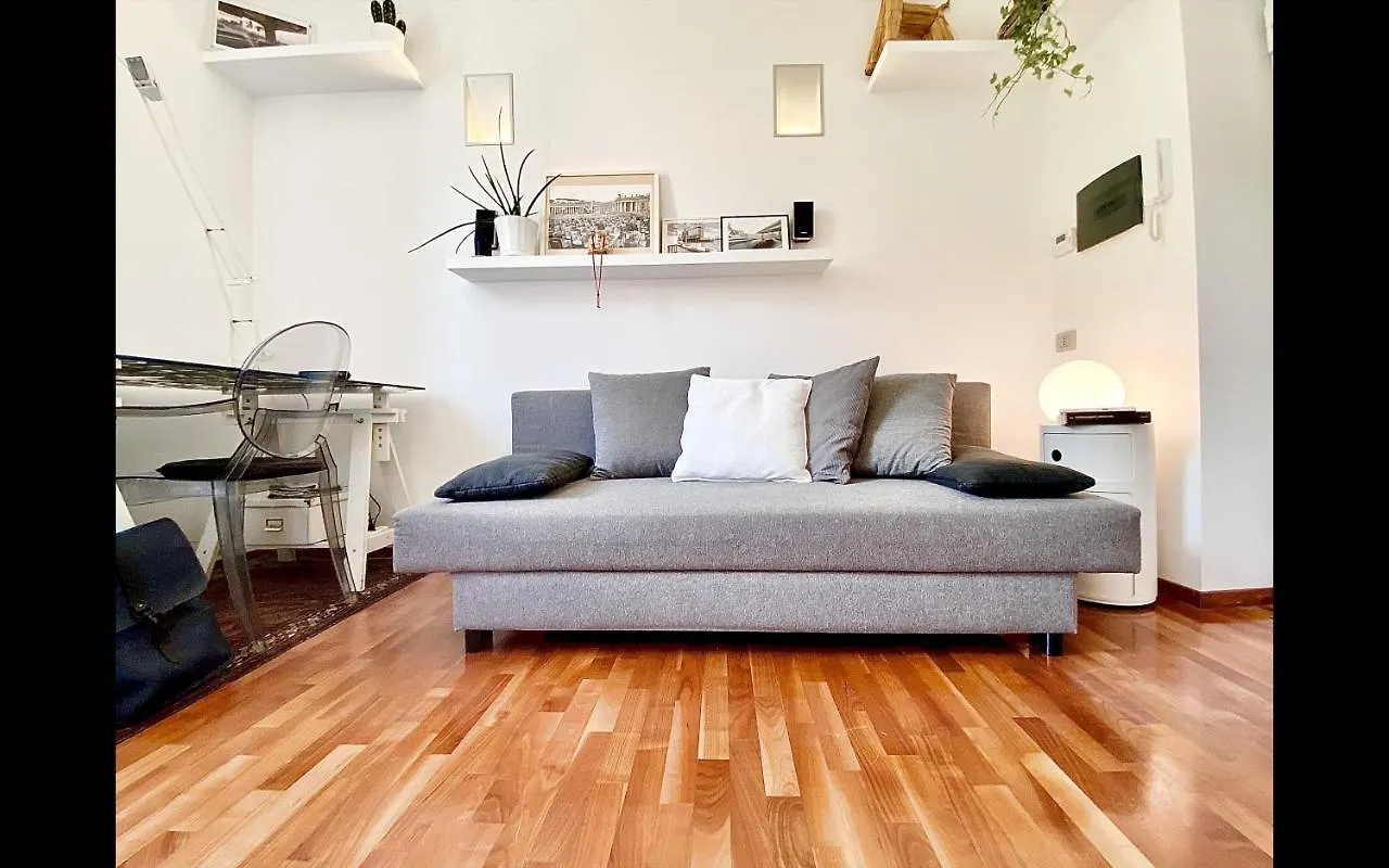 Charming Mini Apartment Near Vatican With Parking Rome
