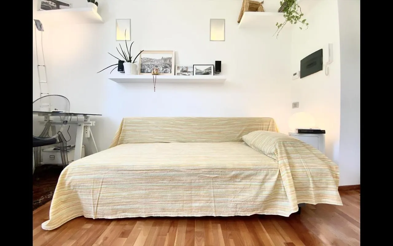 Charming Mini Apartment Near Vatican With Parking Rome