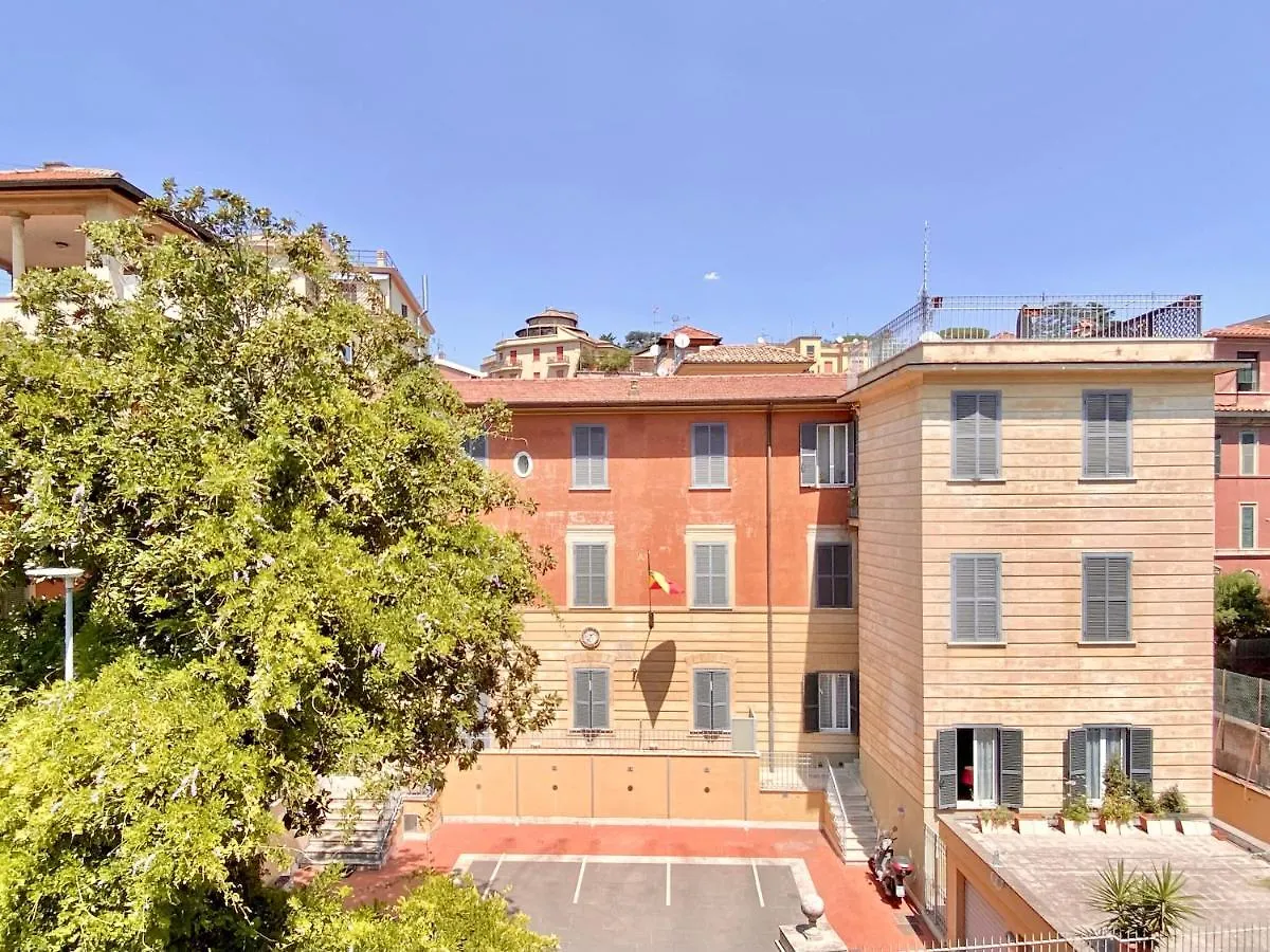 Charming Mini Apartment Near Vatican With Parking location